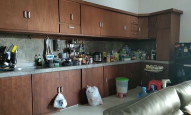 Rumah 2 Lt Bagus Terawat Strategis di Solo