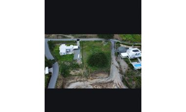 VENDO LOTE ENTRE CERRITOS Y CARTAGO