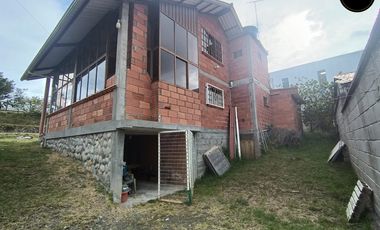Casa de arriendo en Via Zhullin Solano  – código:22003