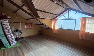 Casa de arriendo en Via Zhullin Solano  – código:22003