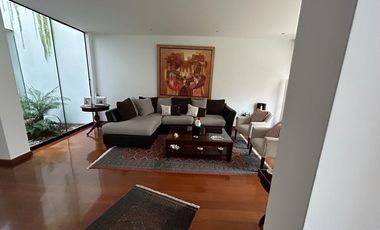 Casa Moderna En Zona Exclusiva En San Isidro Cerca al Golf