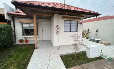 Casa en Arriendo en Condominio los solares