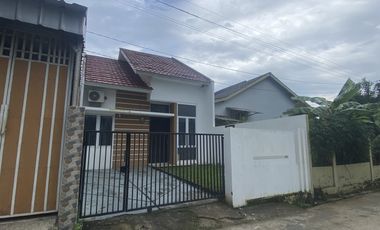Rumah Di jual Tengah kota Siap Huni Full Furnis Lokasi Strategis