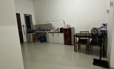 Rumah Di jual Tengah kota Siap Huni Full Furnis Lokasi Strategis