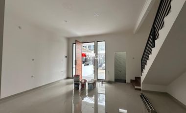 Dijual townhouse 2 lantai ready stok lokasi simpang Patal Palembang