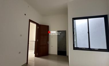 Dijual townhouse 2 lantai ready stok lokasi simpang Patal Palembang