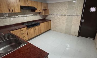 Casa para uso habitacional o comercial López Mateos y Manuel Acuña (Lomas de Guevara)