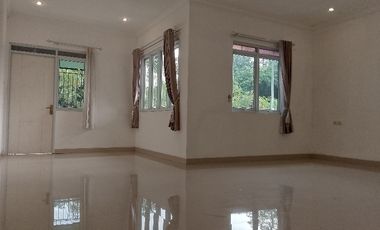 Dijual/Dikontrakkan Rumah 3 Lantai