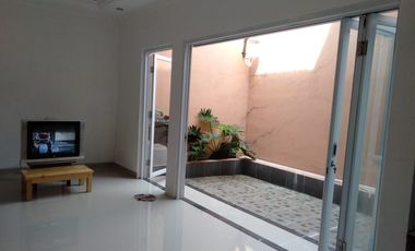 Dijual/Dikontrakkan Rumah 3 Lantai