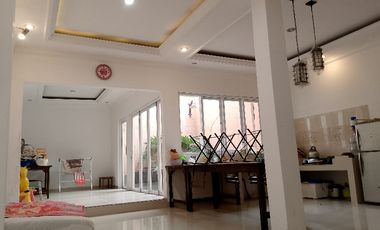 Dijual/Dikontrakkan Rumah 3 Lantai