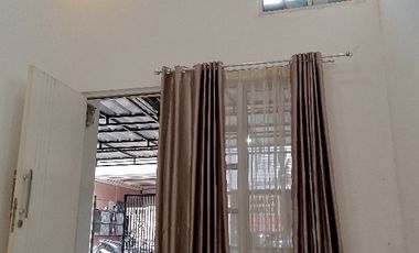 Dijual/Dikontrakkan Rumah 3 Lantai