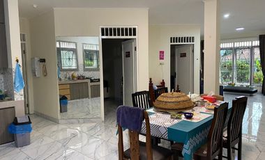 Jual Cepat! Villa Eksklusif di Kota Bunga, Siap Huni!