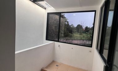 RUMAH 2 LANTAI FULL BANGUNAN DI CENDANA ESSENCE LIPPO KARAWACI