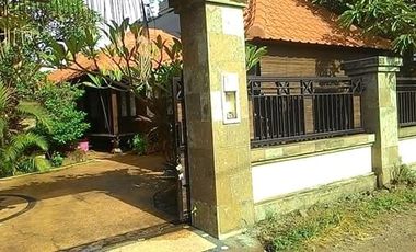 Rumah Joglo Asri View Sawah di Sanur Bali
