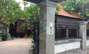 Rumah Joglo Asri View Sawah di Sanur Bali