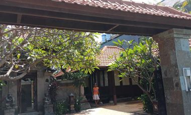 Rumah Joglo Asri View Sawah di Sanur Bali