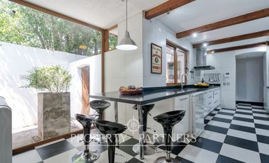 Estupenda casa en Santa María de Manquehue