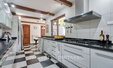 Estupenda casa en Santa María de Manquehue