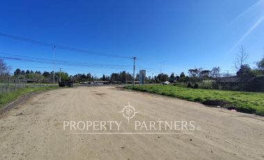Gran terreno comercial a orilla de carretera