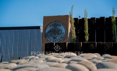 Exclusivas parcelas en prestigioso condominio