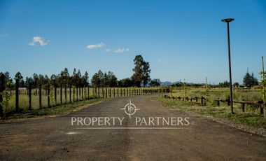 Exclusivas parcelas en prestigioso condominio