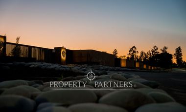 Exclusivas parcelas en prestigioso condominio