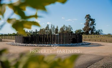 Exclusivas parcelas en prestigioso condominio