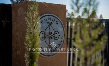 Exclusivas parcelas en prestigioso condominio