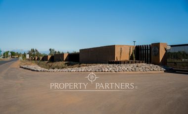 Exclusivas parcelas en prestigioso condominio