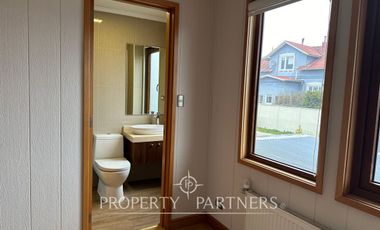 Arriendo Espectacular propiedad frente al Rio