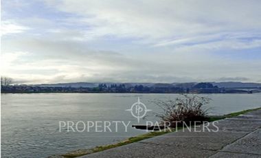 Arriendo Espectacular propiedad frente al Rio