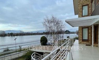 Arriendo Espectacular propiedad frente al Rio