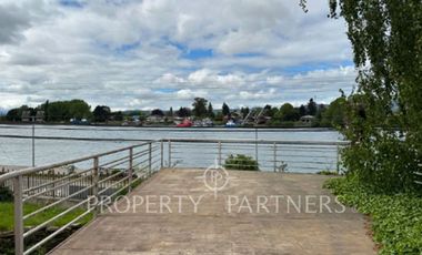 Arriendo Espectacular propiedad frente al Rio