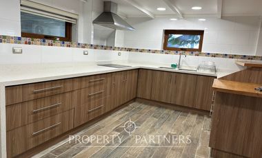 Arriendo Espectacular propiedad frente al Rio