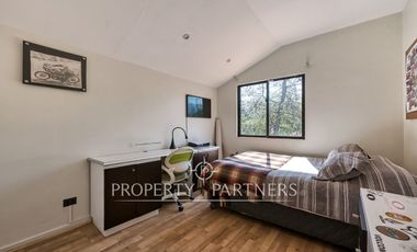 Luminosa casa en condominio