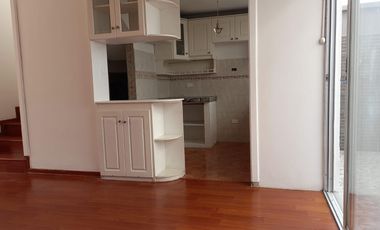 VENTA DE CASA 135 M2 SECTOR SECTOR SAN ISIDRO DEL INCA