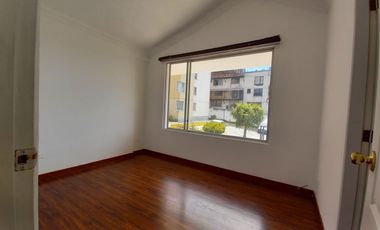 VENTA DE CASA 135 M2 SECTOR SECTOR SAN ISIDRO DEL INCA