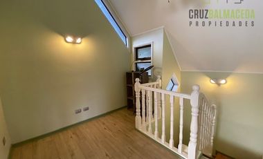 Casa en Venta en Oportunidad !! Amplia casa en plena Avenida Austral