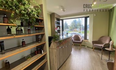 Oficina en Venta en Oportunidad !! Amplia casa en plena Avenida Austral