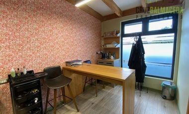 Local Comercial en Venta en Oportunidad !! Amplia casa en plena Avenida Austral