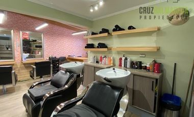 Local Comercial en Venta en Oportunidad !! Amplia casa en plena Avenida Austral