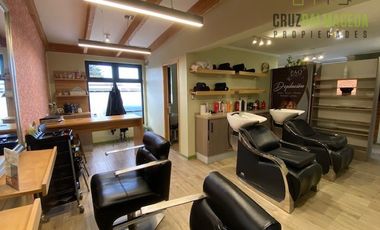 Local Comercial en Venta en Oportunidad !! Amplia casa en plena Avenida Austral