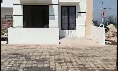 Rumah Villa Bocek Pasar Karangploso Malang