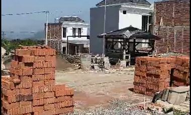 Rumah Villa Bocek Pasar Karangploso Malang