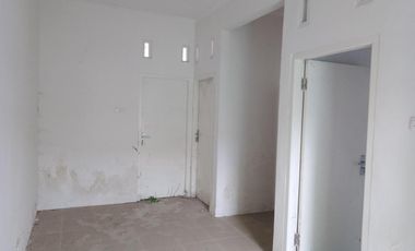 Dijual Rumah Merah Delima Y53 – Dekat SLG & Pemkab Kediri - L Premium