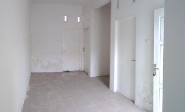 Dijual Rumah Merah Delima Y53 – Dekat SLG & Pemkab Kediri - L Premium