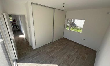 Casa en venta - 2 dormitorios 1 baño - 1000 mts2 - Punta Indio