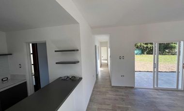 Casa en venta - 2 dormitorios 1 baño - 1000 mts2 - Punta Indio