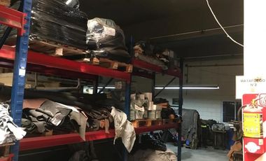 Depósito - Gapón de 800 m2 en  Wilde Avellaneda EXCELENTE ESTADO - VENTA -