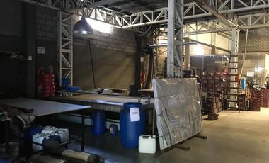 Depósito - Gapón de 800 m2 en  Wilde Avellaneda EXCELENTE ESTADO - VENTA -